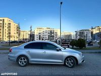 Second-hand VW Jetta 105 CP (77 kW) 2011 Culoaregri Berlinǎ