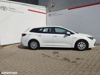 Second-hand Toyota Corolla Active 122 CP (89 kW) 2021 Culoarealb Break