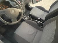 Second-hand Opel Corsa 75 CP (55 kW) 2004 Coupe