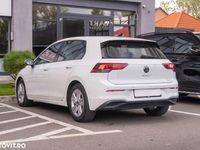 Second-hand VW Golf VIII Life 110 CP (80 kW) 2023 Culoarealb Hatchback