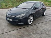 Second-hand Opel Astra Enjoy 179 CP (131 kW) 2011 Culoarenegru Coupe
