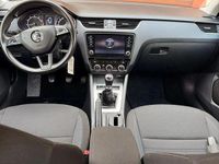 Second-hand Skoda Octavia 149 CP (109 kW) 2019 Culoarenegru Hatchback