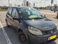 second-hand Renault Scénic II 1.5dci primul proprietar