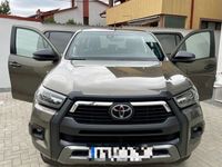 second-hand Toyota HiLux 2.8D 204CP 4x4 Double Cab AT Invincible Color Edition