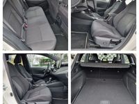 second-hand Toyota Corolla 2.0 HSD Exclusive interior Negru