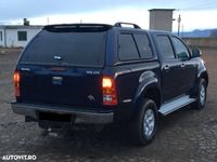 second-hand Toyota HiLux 2500 cmc, diesel, Negru, 200000 km, 4 x airbag