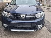 Second-hand Dacia Sandero Stepway 66 CP (48 kW) 2017 Albastru Hatchback