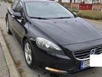Second-hand Volvo V40 Summum 115 CP (84 kW) 2014 Culoarenegru Hatchback