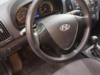 Second-hand Hyundai i30 110 CP (80 kW) 2009 Negru Hatchback