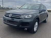 Second-hand VW Touareg 245 CP (180 kW) 2012 Gri SUV