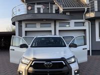 Second-hand Toyota HiLux 204 CP (150 kW) 2023 Alb Pickup
