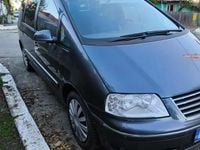 Second-hand VW Sharan 140 CP (102 kW) 2008 Gri Monovolum