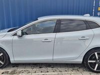 Second-hand Volvo V40 Summum 190 CP (139 kW) 2015 Culoarealte culori Hatchback