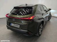 Second-hand Lexus UX 300e 150 kW (204 CP) 2022 Culoareverde SUV