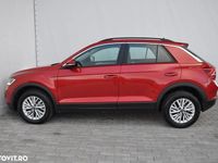 Second-hand VW T-Roc 150 CP (110 kW) 2024 Culoarerosu SUV