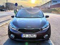 Second-hand Kia Ceed Platinum Edition 128 CP (94 kW) 2012 Culoaremaro Hatchback