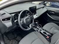 second-hand Toyota Corolla sedan hibrida 2022