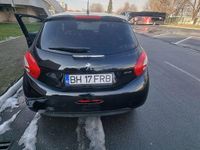 Second-hand Peugeot 208 Style 68 CP (50 kW) 2015 Culoarenegru Hatchback