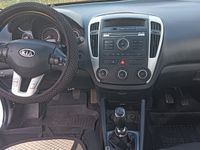 Second-hand Kia Ceed 215 CP (158 kW) 2012 Alb Hatchback