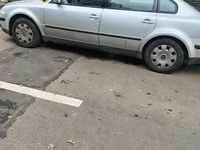 Second-hand VW Passat 74 CP (54 kW) 2004 Argintiu Berlinǎ