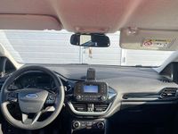 Second-hand Ford Fiesta Trend 85 CP (62 kW) 2019 Culoarealb Hatchback