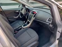 second-hand Opel Astra 1.7cdti 125cp 6+1 viteze an 2011 Euro 5