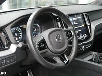 Second-hand Volvo XC60 R-Design 303 CP (222 kW) 2019 Culoarealb SUV