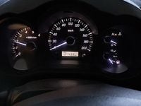 Second-hand Toyota HiLux 100 CP (73 kW) 2012 Pickup