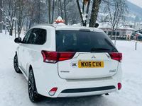 Second-hand Mitsubishi Outlander P-HEV 2016 Alb SUV