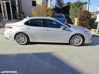 Second-hand Toyota Camry 218 CP (160 kW) 2019 Culoareargint Berlinǎ