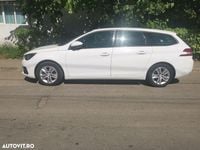 Second-hand Peugeot 308 Allure 130 CP (95 kW) 2019 Culoarealb Monovolum