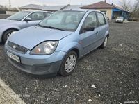 Second-hand Ford Fiesta 65 CP (47 kW) 2006 Albastru Hatchback