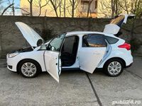 Second-hand Ford Focus Trend 120 CP (88 kW) 2017 Culoarealb Hatchback