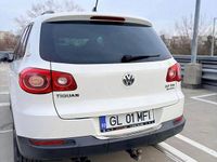 Second-hand VW Tiguan Sportline 150 CP (110 kW) 2011 Culoarealb SUV