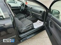 second-hand VW Golf V Sportline Benzin 1.6 FSI-Finantare