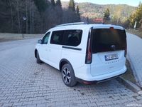 second-hand Ford Tourneo Connect xl,2023,1.5 benzina,în garanție