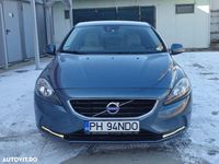 Second-hand Volvo V40 Momentum 115 CP (84 kW) 2013 Culoarealbastru Hatchback