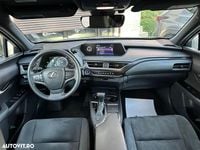Second-hand Lexus UX 250h Business Edition 184 CP (135 kW) 2021 Culoaregri SUV