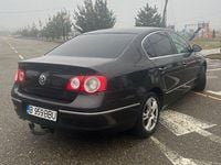 Second-hand VW Passat Highline 140 CP (102 kW) 2007 Culoaremaro Berlinǎ