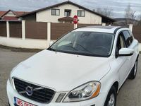 Second-hand Volvo XC60 Momentum 163 CP (119 kW) 2011 Culoarealb SUV