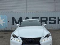 Second-hand Lexus IS300h Sport Line 223 CP (164 kW) 2014 Culoarealb Berlinǎ