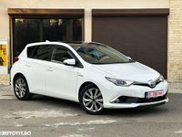 Second-hand Toyota Auris Hybrid Edition-S 136 CP (100 kW) 2015 Culoarealb Hatchback