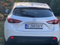 Second-hand Mazda 3 Exclusive-Line 105 CP (77 kW) 2016 Culoarealb Hatchback