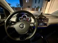 second-hand VW e-up! din 2023 , mașină impecabilă
