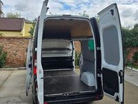 Second-hand Renault Trafic 125 CP (91 kW) 2018 Culoarealb Monovolum