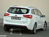 second-hand Kia Ceed 2018 · 176 709 km · 1 582 cm3 · Diesel