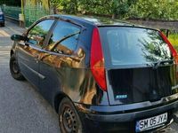 Second-hand Fiat Punto 60 CP (44 kW) 2000 Negru Hatchback