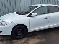 Second-hand Renault Fluence 110 CP (80 kW) 2011 Culoarealb Berlinǎ