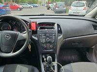 second-hand Opel Astra 2013 benzina