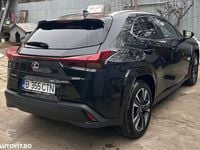 Second-hand Lexus UX 250h E-FOUR Luxury Line 177 CP (130 kW) 2024 Culoarenegru SUV